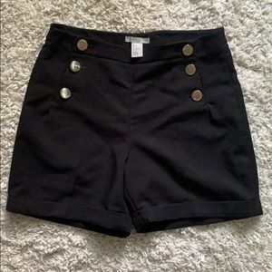 H&M Sailor Cuffed Shorts in black size 4